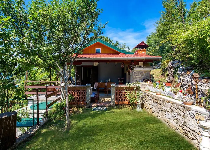 2 Bedroom Awesome In Dom wakacyjny Opatija