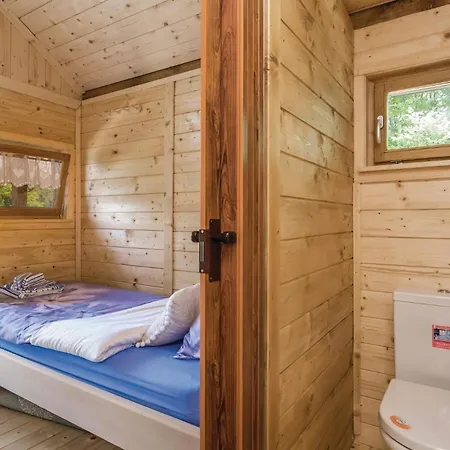 Casa vacanze 2 Bedroom Awesome In Opatija *