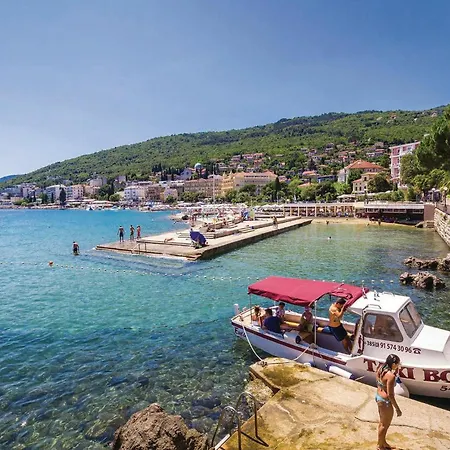 2 Bedroom Awesome In Opatija Casa vacanze Abbazia