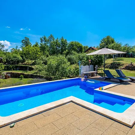 2 Bedroom Awesome In Opatija Casa vacanze Abbazia