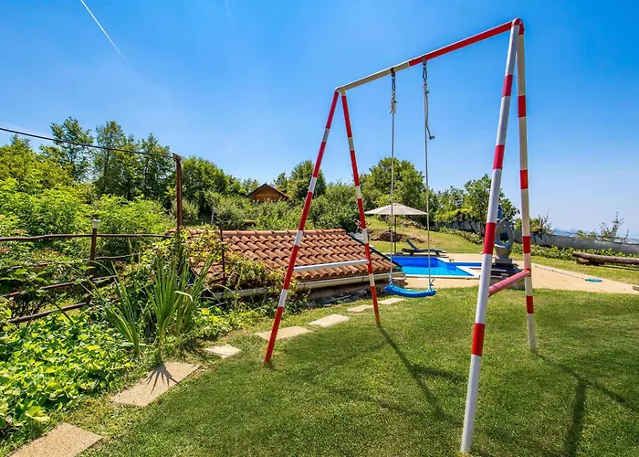 2 Bedroom Awesome In Casa vacanze *