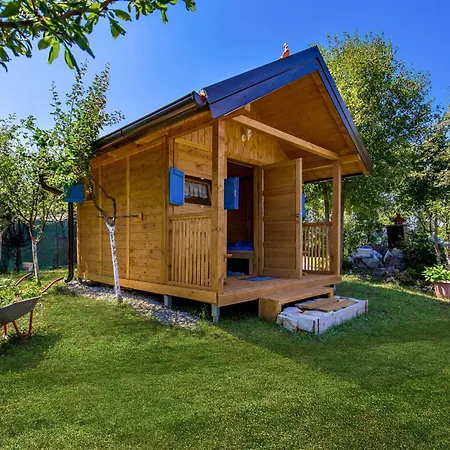 2 Bedroom Awesome In Opatija Nyaraló *