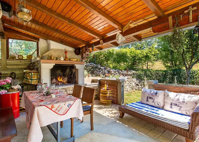 2 Bedroom Awesome Home In Opatija